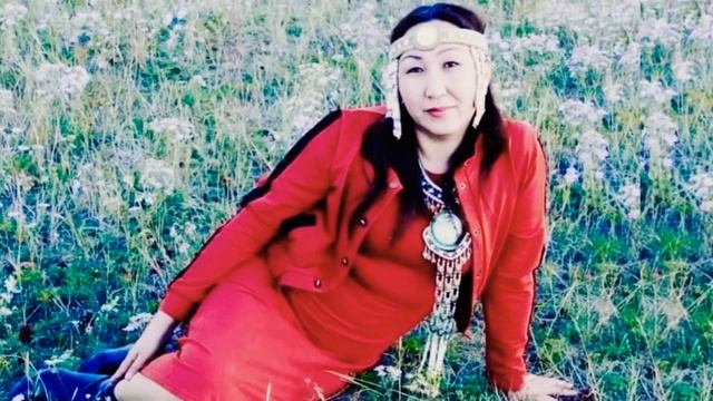 «Алаас сибэккилэрэ» - Уран Күннэй Саргын кыыһа смотреть онлайн