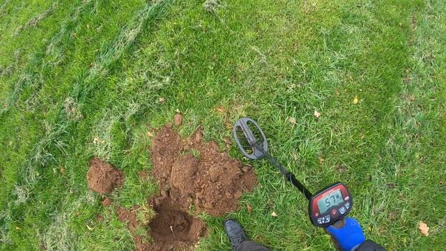 коп в лесу на поле всякое попадается / и опять собака пропала смотреть онлайн