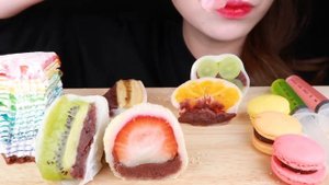 ASMR FRUIT RICE CAKE, MACARON, SYRINGE JELLY RAINBOW CREPE CAKE 과일 찹쌀떡 먹방 EATING SOUNDS MUKBANG 咀嚼音