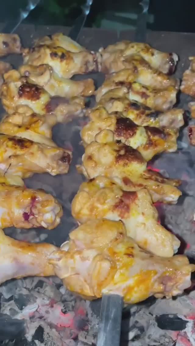 Крылышки на углях Маринад Том Ям #shorts #рецепт #вкусно #том ям #крылышки #food#wings # смотреть онлайн