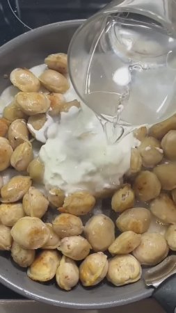 Ленивый ужин из пельменей #рецепт #shorts #ужин #вкусно #быстро #пельмени #готовимдома #еда #