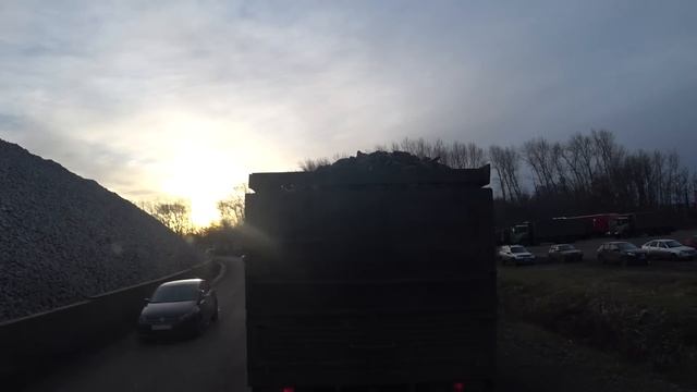 СВЕКЛА СЕРИЯ-5 ! ЛОПНУЛА ТРУБКА ПОДЪЁМА КАБИНЫ И ОПЯТЬ РАЗЛЕТЕЛИСЬ ПЛАСТИНЫ ТНВД смотреть онлайн