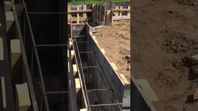 Про ДОМ и изготовление его фундамента. Двухэтажный каменный дом мансардного типа.