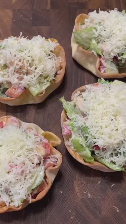 Салат в съедобной тарелке #shorts #рецепт #кулинария #food #salad #салат #вкусно #праздник #