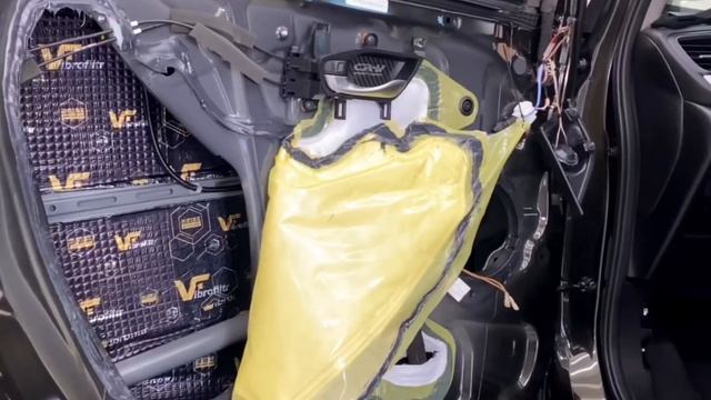 Honda CR-V 華星車用影音工藝/華星汽車音響 смотреть онлайн