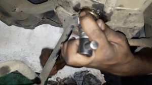 HOW TO CHANGE ENGINE OIL IN VESPA || DIY || MC