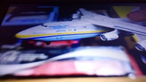 Грузовой транспортный самолёт Мрия АН 24. Очень интересный самолёт в мире.