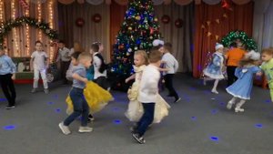 Новогодний танец Зима