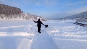 Когда Чёрный меня дёргает - я падаю в сугроб.  вопрос:что я буду делать дождливым летом и осенью?