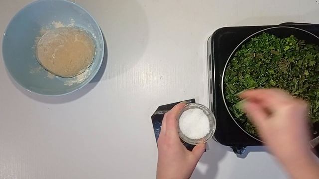 Готовлю по рецептам подписчиков! Кутабы с зеленью.  Проект "Будни выживальщика"