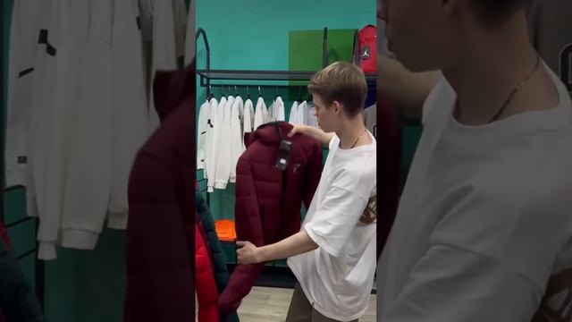 Куртка Nike Windrunner смотреть онлайн