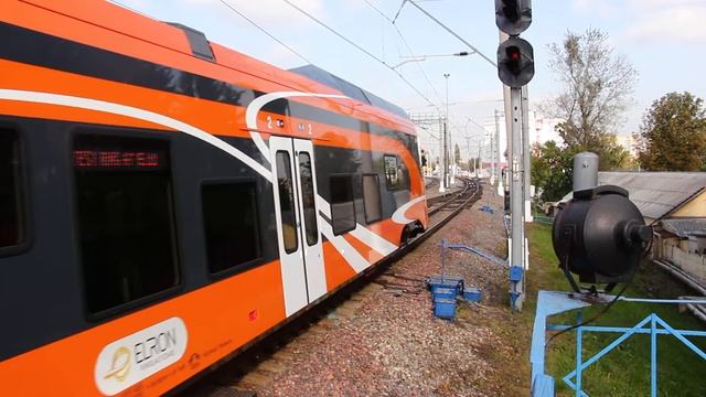 Дизель-поезд Stadler-Flirt 2317 на ЭК ВНИИЖТ смотреть онлайн