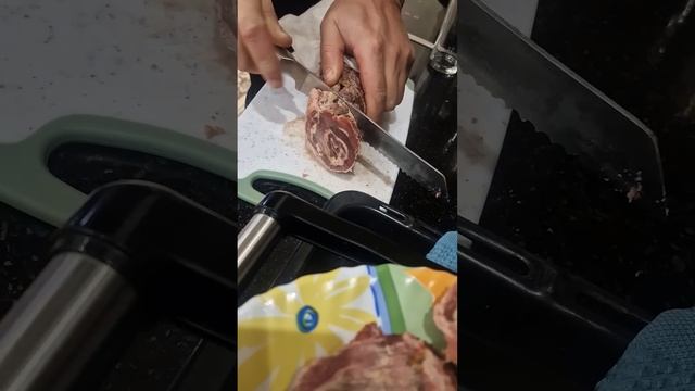Рулет из борта косули и мякоти лося