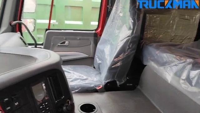 SINOTRUK HOWO 8x4 Dump Truck
