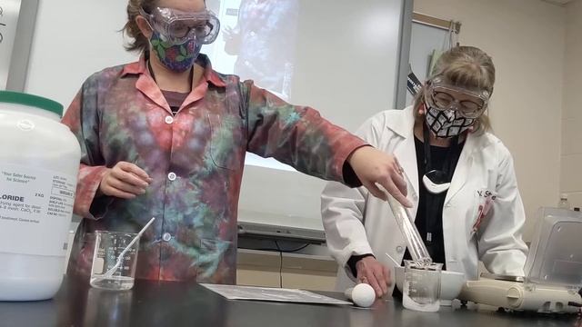 Science Seven - Ice Melt Calcium Chloride and Baking Soda смотреть онлайн