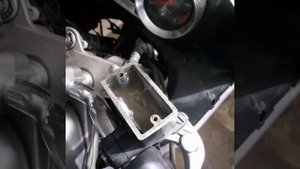 Это вам не жигули сузуки бандит прокачка тормозов передних на мото 1200 бандит легендарный бандит