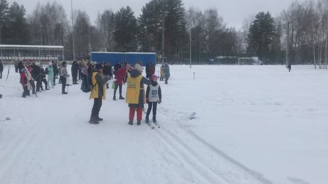 Новогодний забег 800м без палок.
2 место 
Василиса 9 лет.

#лыжи , #любительSki , #спорт