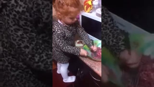 Лепим большой пельмень смотреть онлайн