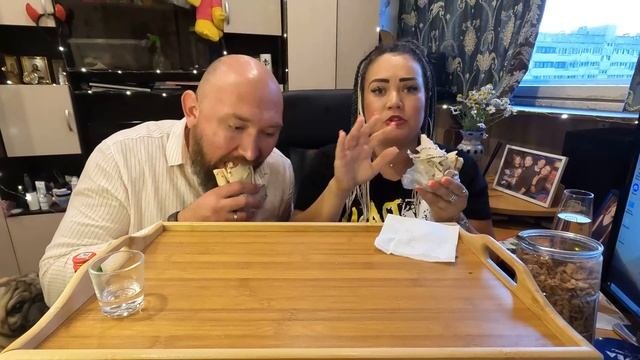 #мукбанг #mukbang  шаверма из 90х даем #словопацана