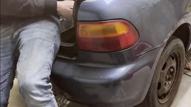 Кузовные работы: как вернуть жизнь ржавой Honda Civic (Часть 2) смотреть онлайн