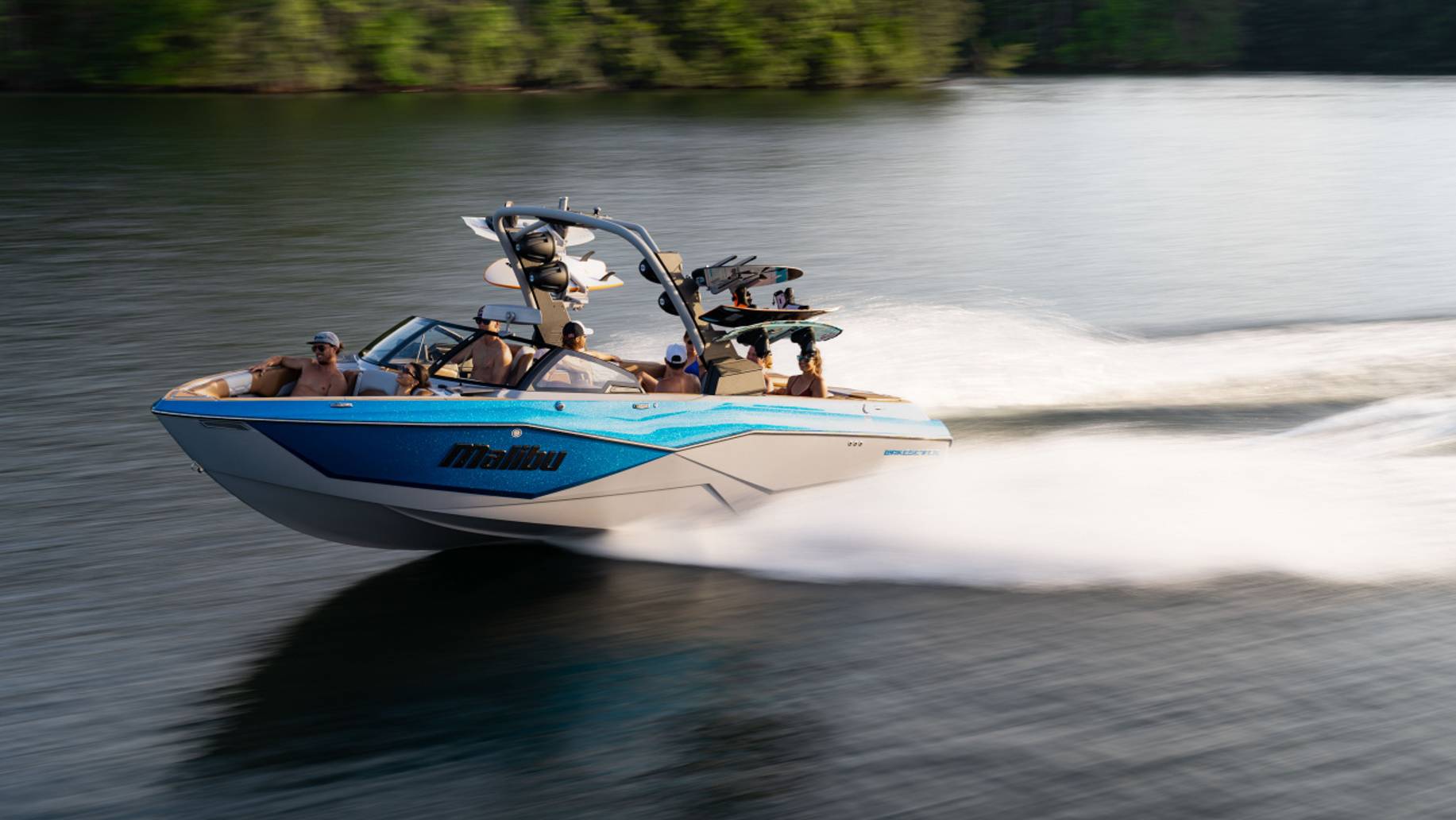 Катер буксировщик Malibu 25 LSV