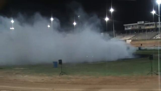 vx ss first burnout in Archerfield comp смотреть онлайн