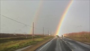 Вот Почему на Небе Бывает Две Радуги