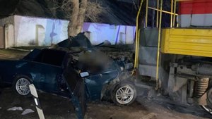Пять человек пострадали при столкновении машины с локомотивом на Ставрополье