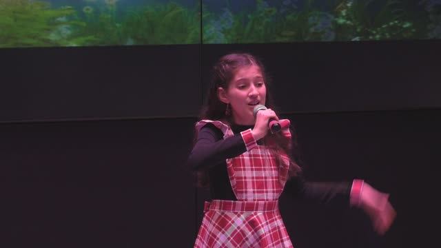 2024-12-22_Эвридика_НовогоднийКонцерт_08_Лев и брадобрей