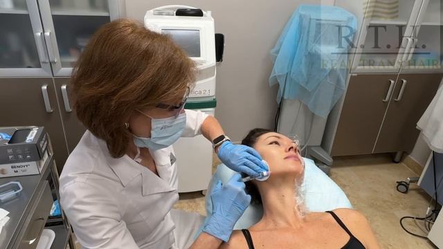 Актриса театра и кино Юлия Такшина доверяет свою красоту специалистам клиники RTH