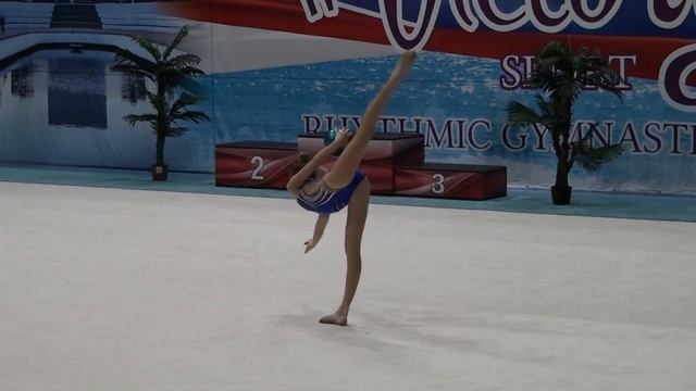 Лапинская Арина 2010 мяч