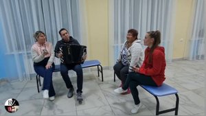 Су буенда учак яна (RZ bayan)