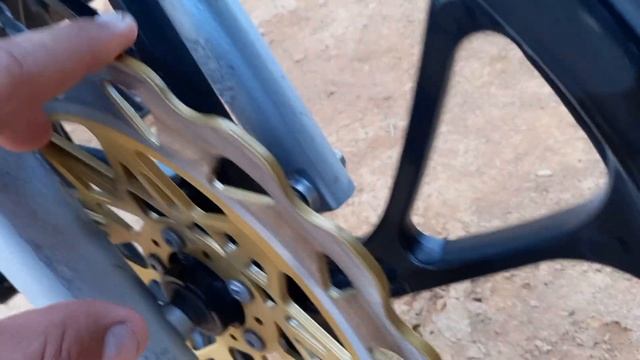 disco de freio dourado 320 mm na titan 160 azul sera que fica bom ? (veja) смотреть онлайн