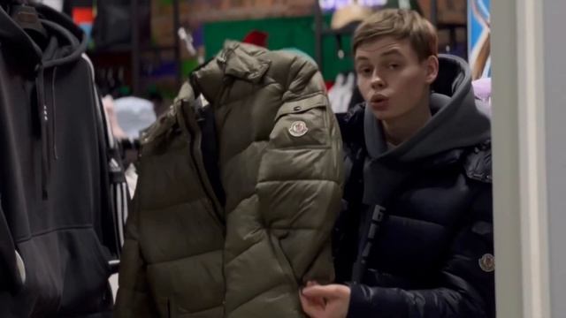 Куртка Moncler смотреть онлайн