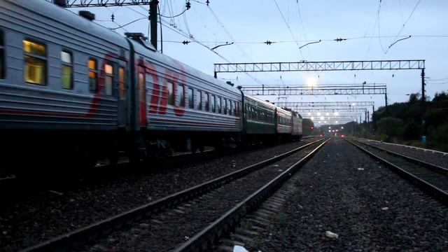 Электровоз ЧС7-158 с поездом № 85 Москва - Климов смотреть онлайн