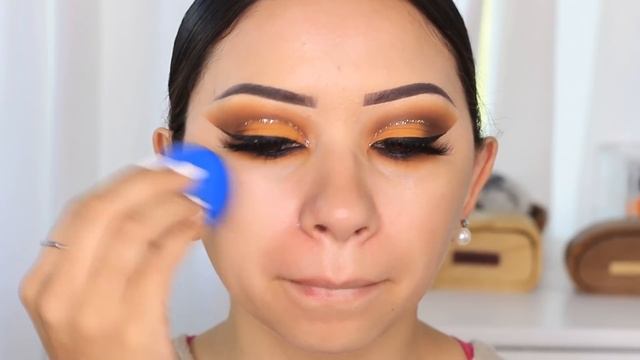 JACLYN HILL ARMED AND GORGEOUS GLITTER CUT CREASE TUTORIAL смотреть онлайн