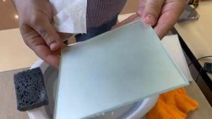 Как выбрать матовое стекло для шкафа/дверей купе. Как убрать жирные пятна со стекла ?