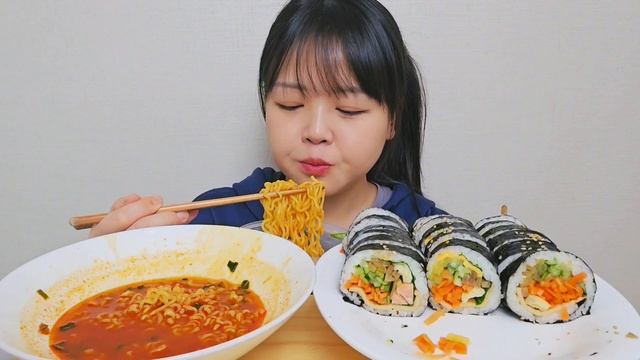 야채, 치즈. 스팸 김밥에 열라면 먹방🍜ㅣkimbap & Spicy RamenㅣMUKBANG ASMR