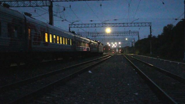 Электровоз ЧС7-058 с поездом №85 Москва - Климов станция Бекасово-1 смотреть онлайн