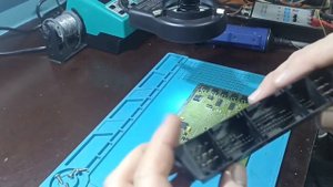 Ремонт ЭБУ BMW Siemens DME MS 45.0 Сигнатурный анализатор в работе.