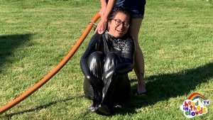 WE TRIED THE VIRAL TRASH BAG VACUUM CHALLENGE !!