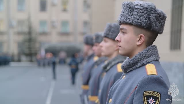 Торжественное построение, посвященное Дню спасателя Российской Федерации