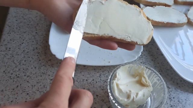 Як приготувати найсмачніші і найшвидші святкові бутерброди