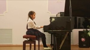 Птичка под моим окошком