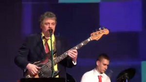 Михаил Суворов. В море ходят пароходы.