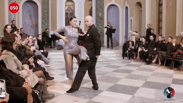 Selen Sürek and Alper Ergökmen – A Evaristo Carriego by La Fortuna Orchestra смотреть онлайн