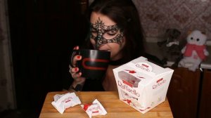 МУКБАНГ Чаепитие с Рафаэлло *ПОЕЗДКА В УКРАИНУ*/MUKBANG Tea and Raffaello *EATING SOUNDS*