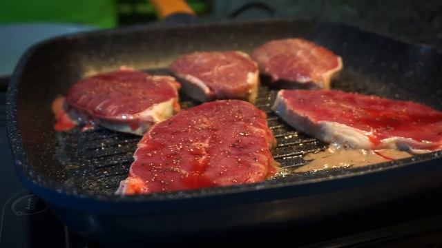 Beef Steak Recipe [Homemade Pan Cooked]