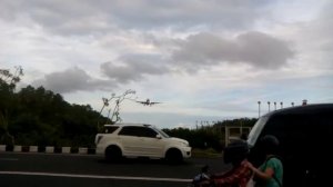 Посадка самолета в Денпасаре (Бали)