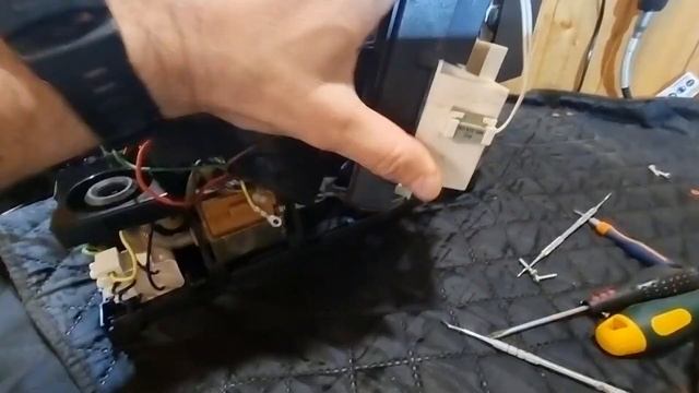 Bosch b30. Мало наливаает или сбрасывает су смотреть онлайн